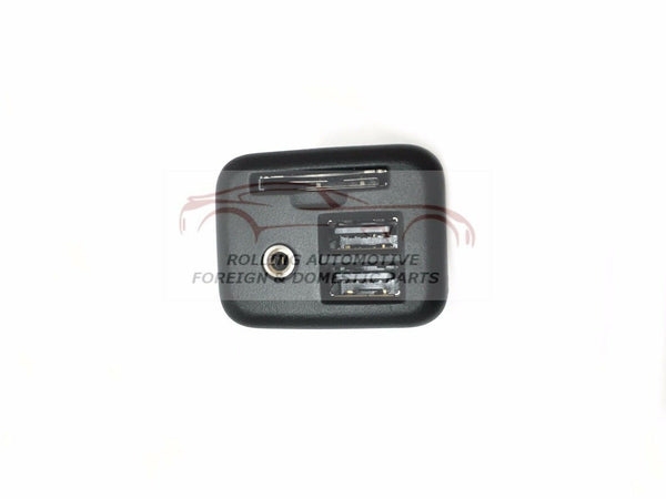 Silverado Sierra Center Console Auxiliary Jack Dual USB SD Card Port New OEM