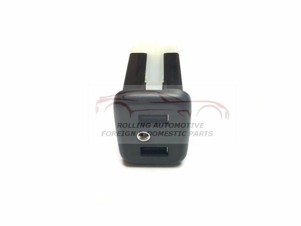 2016-2018 GM Audio USB Port Auxiliary Receptacle New OEM 23496501