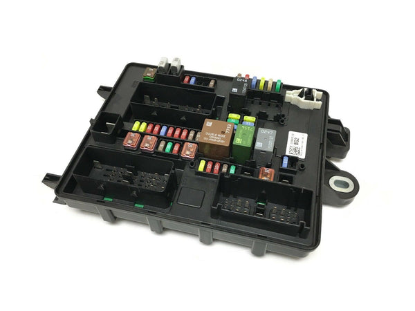 Cadillac SRX Fuse Relay Junction Block Box 2014-2016 New OEM